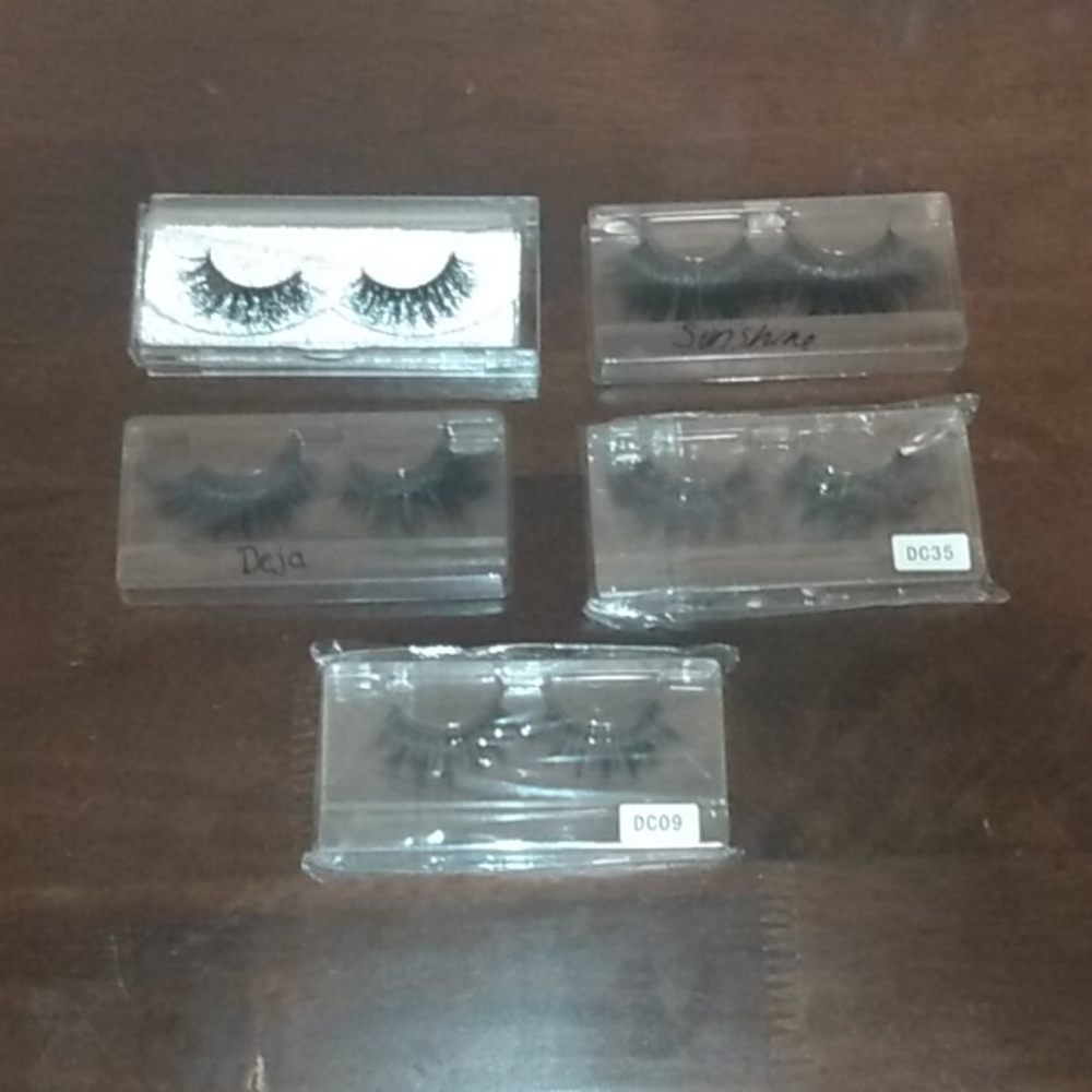 Eye lashes